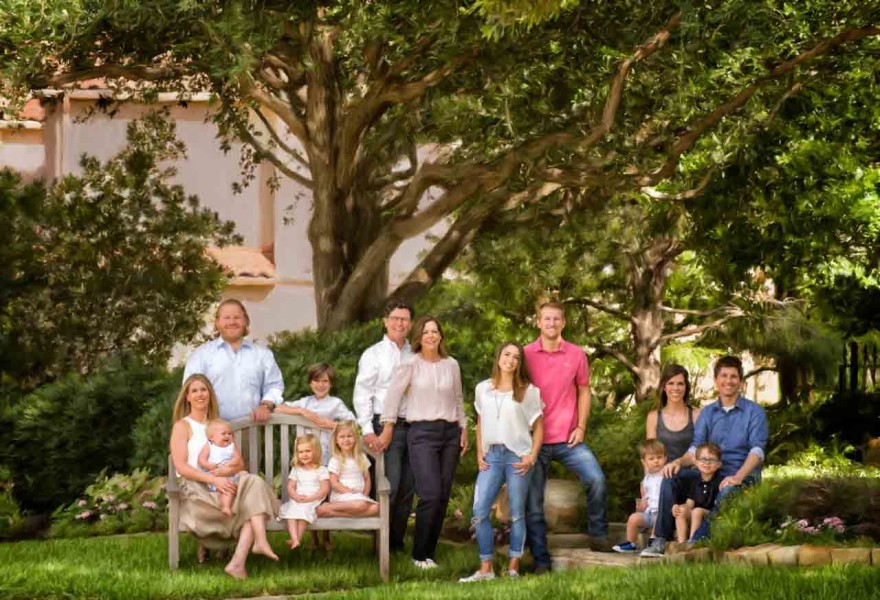 12 photo of a family created by isabelle guillen portraits
