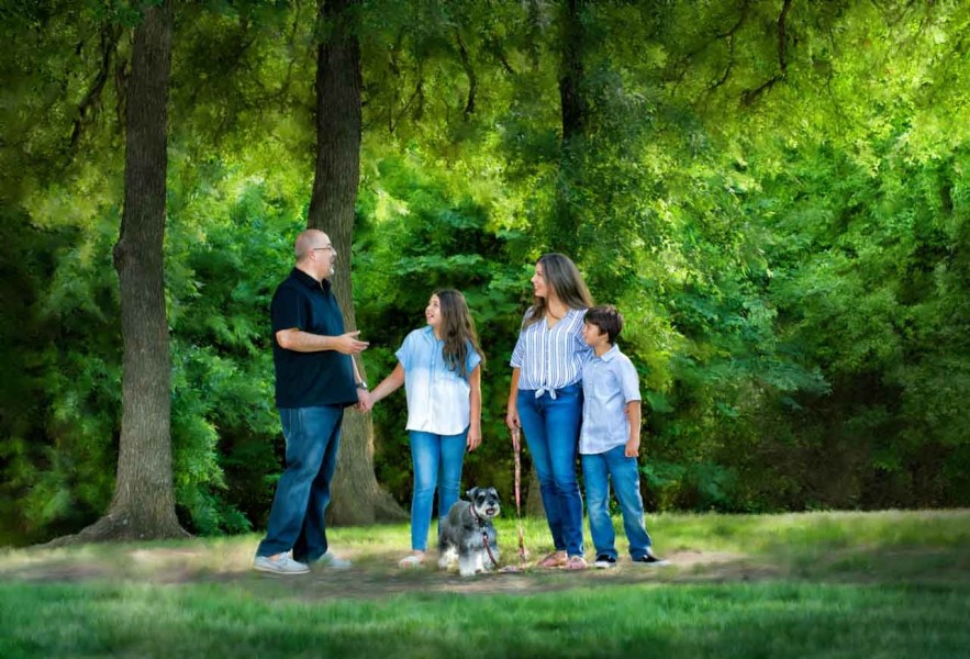 23 photo of a family created by isabelle guillen portraits